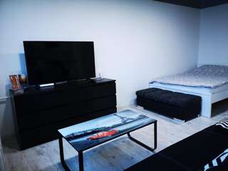 Апартаменты Black & White Studio Аникщяй Апартаменты с 1 спальней-5